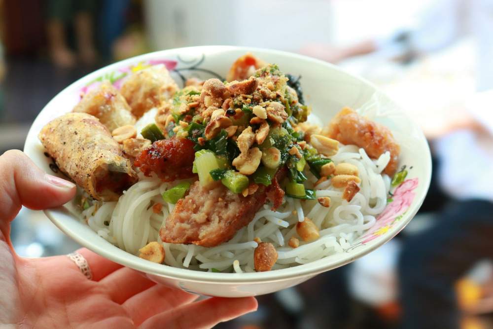 Bun Thit Nuong - Nouilles au porc grillé à Danang, Vietnam